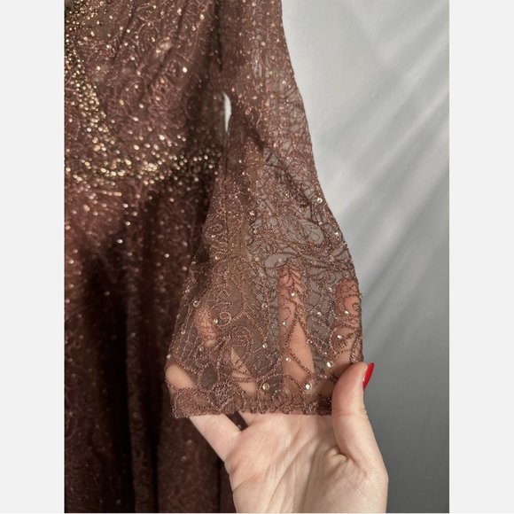 NWT $798 Mac Duggal [‎ 8 ] Embellished Long Sleeve V Neck Gown in Chocolate - Picture 7 of 16